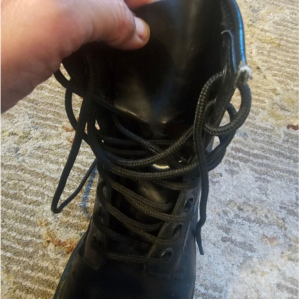 Dr. Martens Black Lace Up Boots Sz 6. - Picture 8 of 9